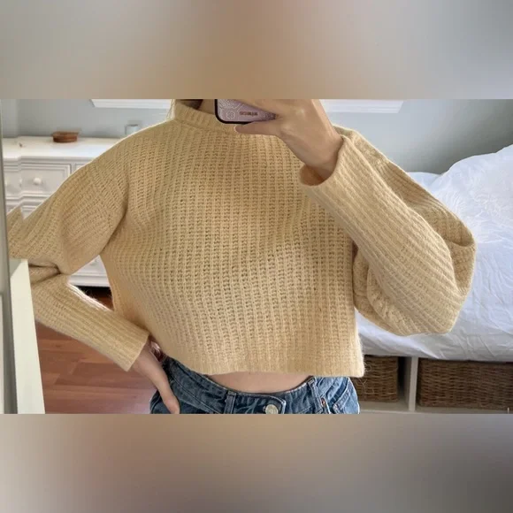 James Street Co Crop Textured Lowe in Butter - Picture 3 of 8